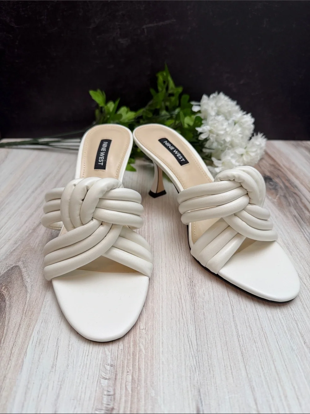 NINE WEST Norene Knot Heels Size 7